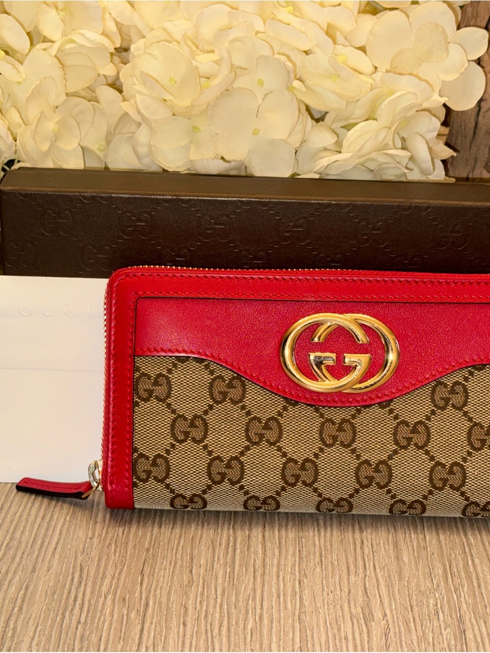 Gucci Red and Beige GG Canvas Zip Wallet with Gold Logo